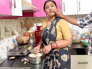 chubby-cumshot-cute-desi-eating pussy-sex
